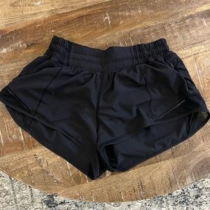 Black Lululemon Hotty Hot Shorts 2.5in, size 4